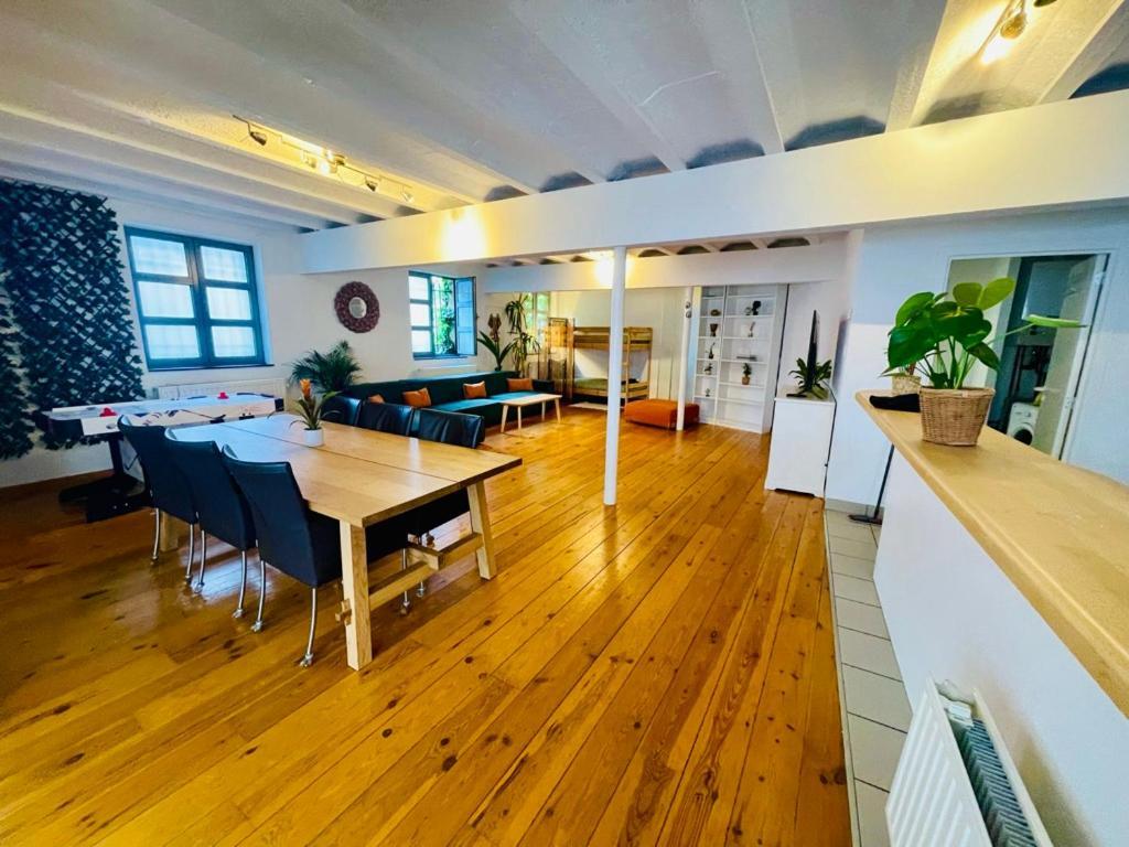 Down Town Oasis-spacious Loft With Private Parking Bruxelles